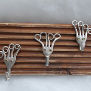 Hakenleiste Hakenbrett Garderobe Schmuck Schlüssel Handtücher Kabel gefertigt aus Gabel und Terrassendielen made by Soulous Art